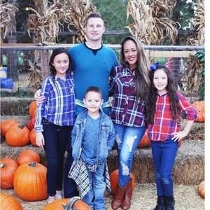 Meet your Posher, Stella n kyle